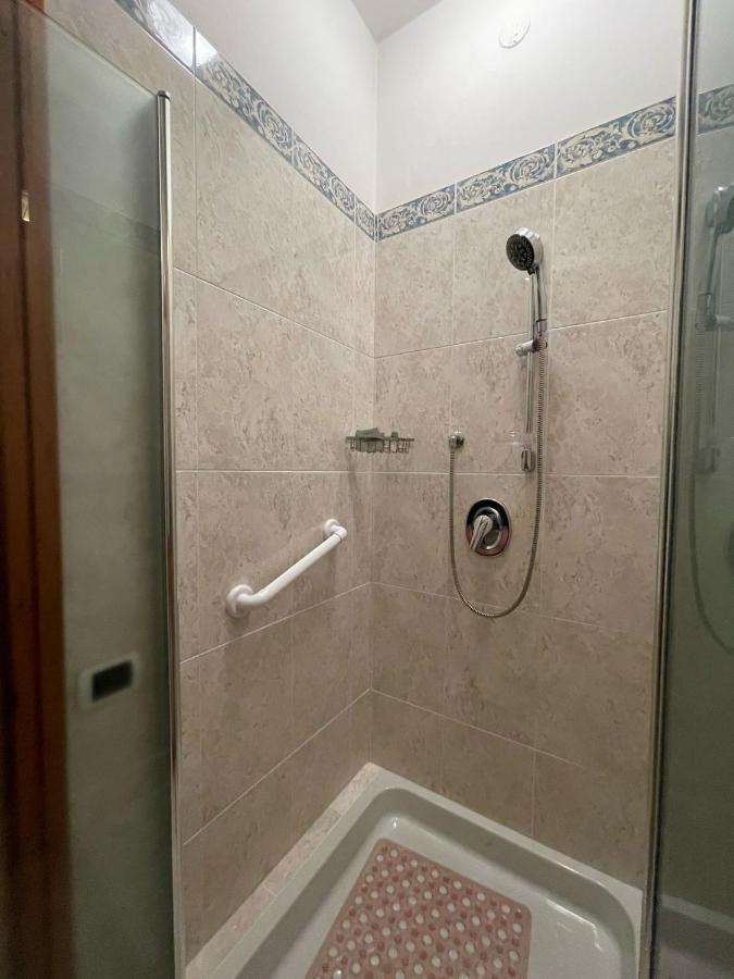 Royal Suite - Near Station & City Center Modena Ngoại thất bức ảnh